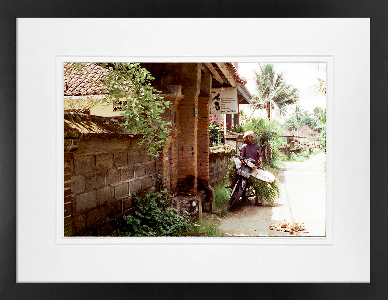 Ubud laneway on 35mm
